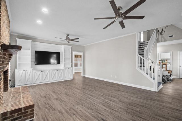 1338 Riverside Dr., Conway, SC 29526