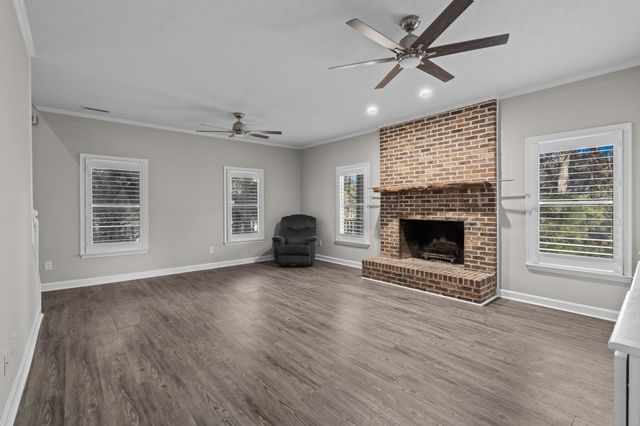 1338 Riverside Dr., Conway, SC 29526