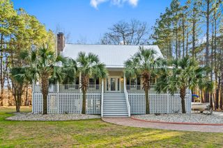 1338 Riverside Dr., Conway, SC 29526