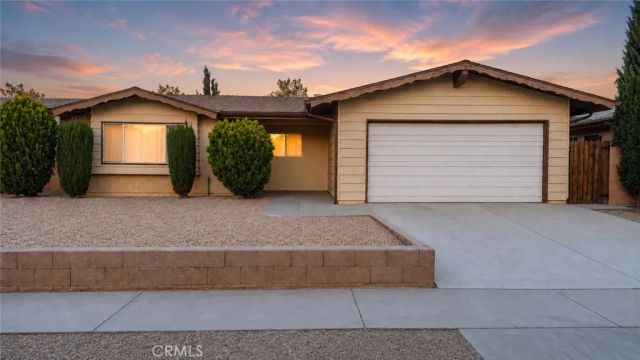 45650 Fig Avenue, Lancaster, CA 93534