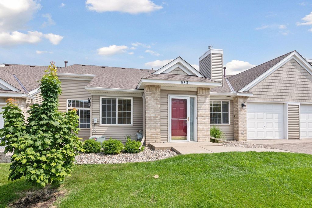 553 Mission Hills Drive, Chanhassen, MN 55317