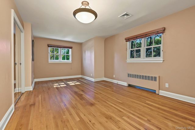 23 Allen Road, Rockville Centre, NY 11570