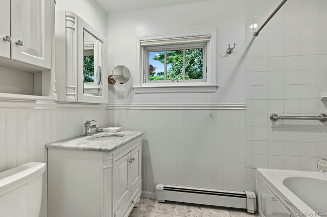 23 Allen Road, Rockville Centre, NY 11570