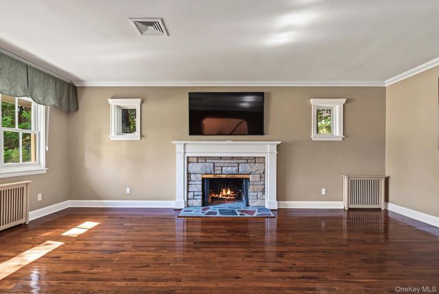 23 Allen Road, Rockville Centre, NY 11570