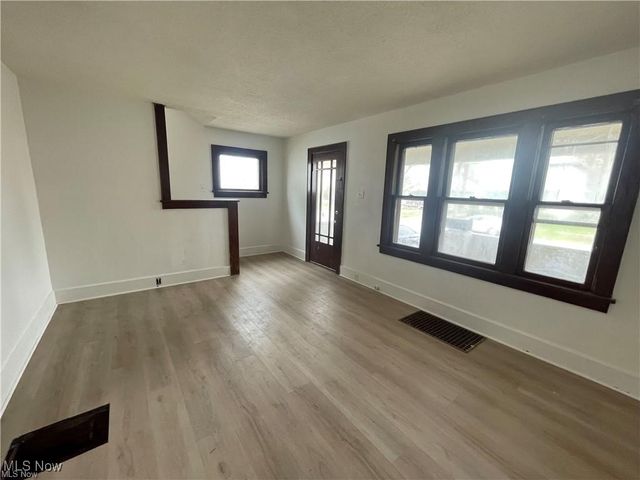 5425 Adams Avenue, Ashtabula, OH 44004