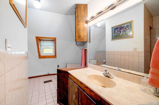 448 Red Rock Road, Blanco, TX 78606