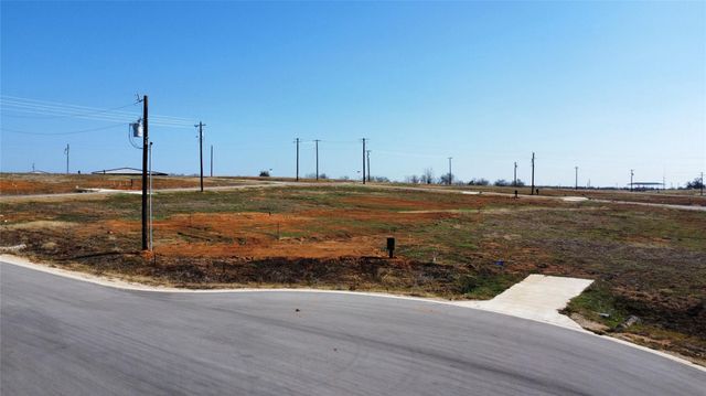 104 Sonoma DR, Elgin, TX 78621