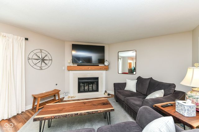 8172 River Bay Drive E, Indianapolis, IN 46240