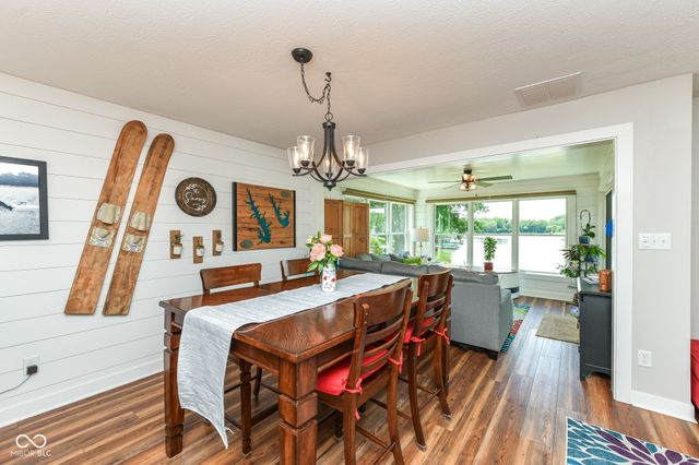 8172 River Bay Drive E, Indianapolis, IN 46240
