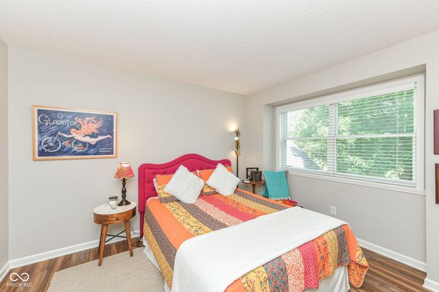 8172 River Bay Drive E, Indianapolis, IN 46240