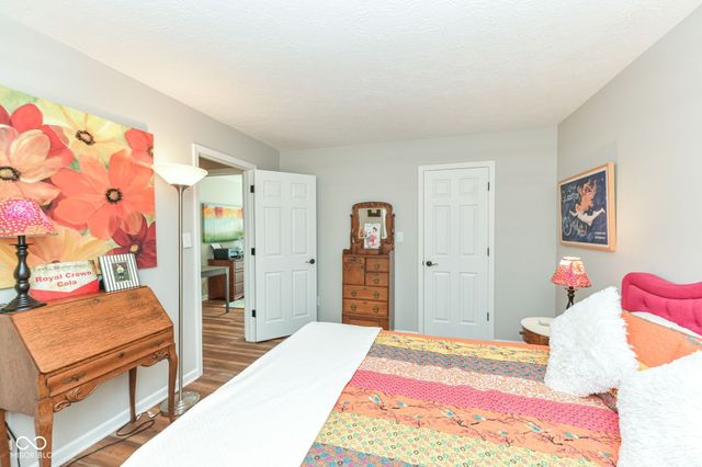 8172 River Bay Drive E, Indianapolis, IN 46240
