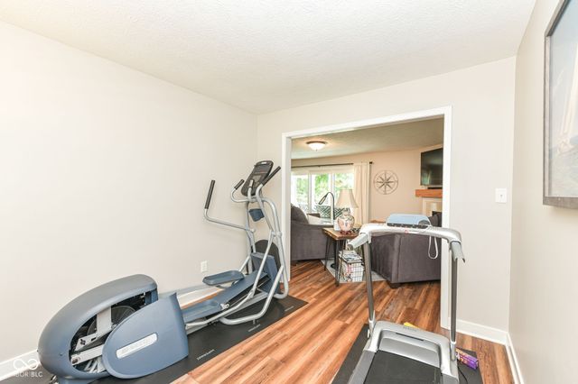 8172 River Bay Drive E, Indianapolis, IN 46240