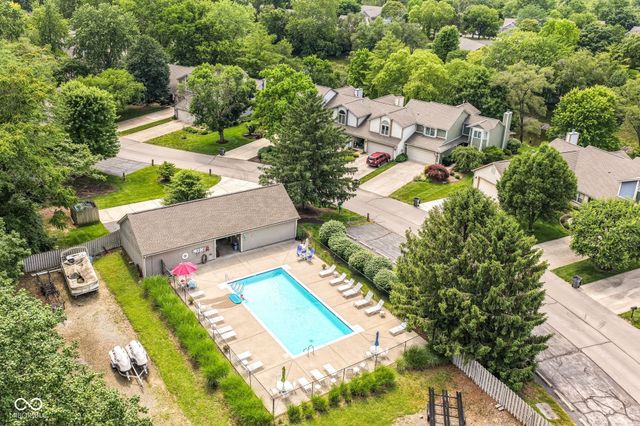 8172 River Bay Drive E, Indianapolis, IN 46240