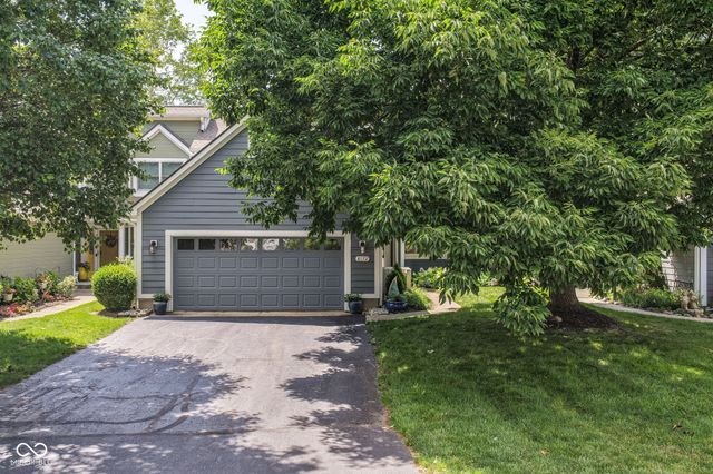 8172 River Bay Drive E, Indianapolis, IN 46240