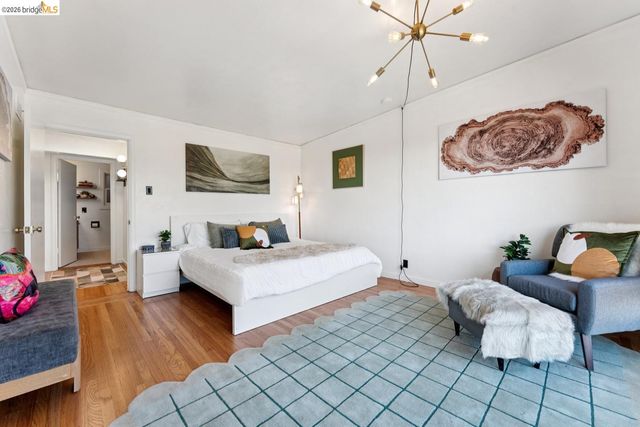 2301 Oak St, Berkeley, CA 94708