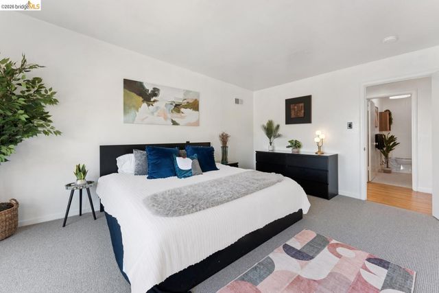2301 Oak St, Berkeley, CA 94708