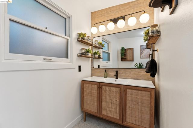 2301 Oak St, Berkeley, CA 94708