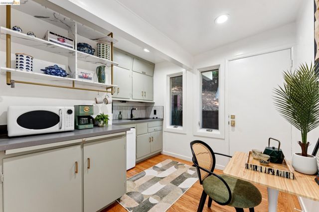 2301 Oak St, Berkeley, CA 94708