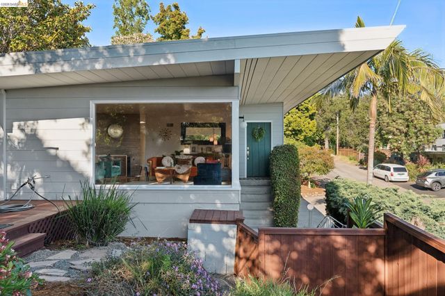 2301 Oak St, Berkeley, CA 94708