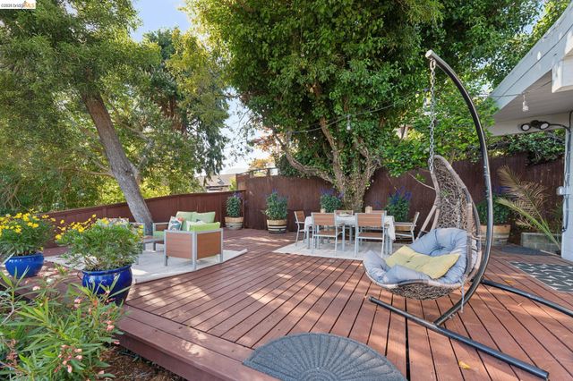 2301 Oak St, Berkeley, CA 94708
