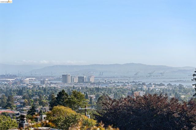 2301 Oak St, Berkeley, CA 94708