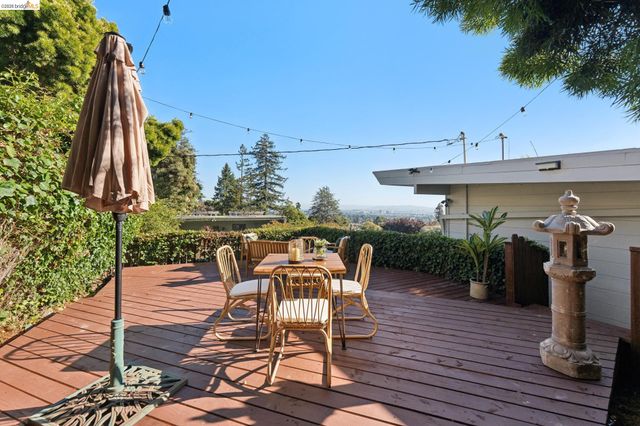 2301 Oak St, Berkeley, CA 94708