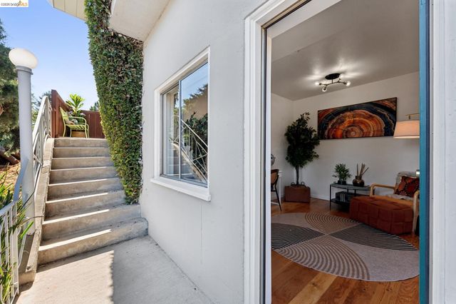 2301 Oak St, Berkeley, CA 94708
