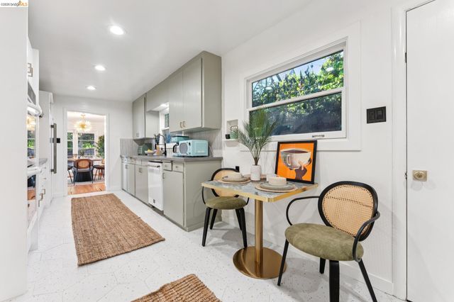 2301 Oak St, Berkeley, CA 94708