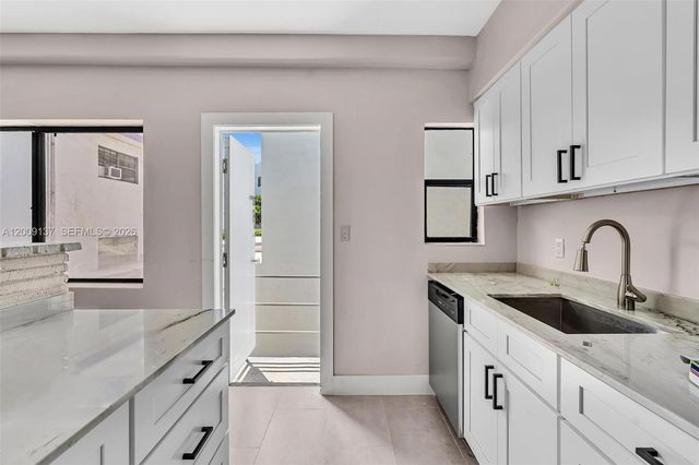 1165 Marseille Dr 21, Miami Beach, FL 33141