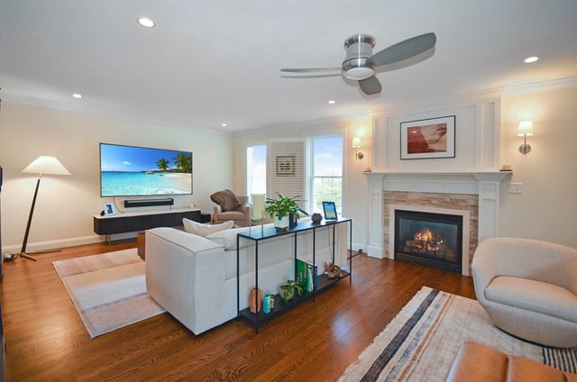 39 Luka Dr 39, Grafton, MA 01519