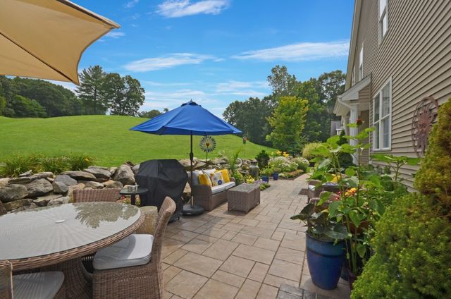 39 Luka Dr 39, Grafton, MA 01519
