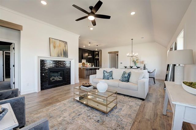 4932 Sand Lily Lane, Edmond, OK 73034