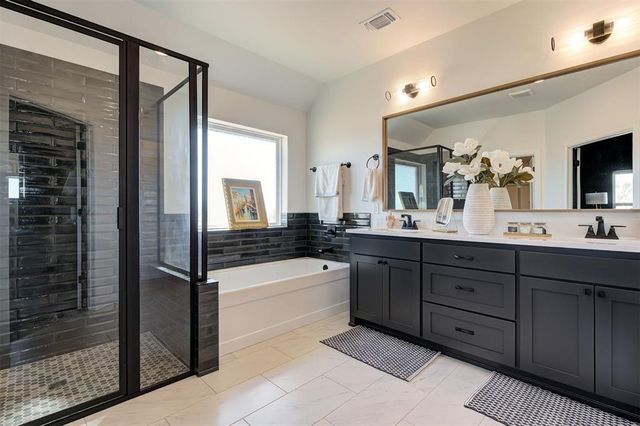 4932 Sand Lily Lane, Edmond, OK 73034