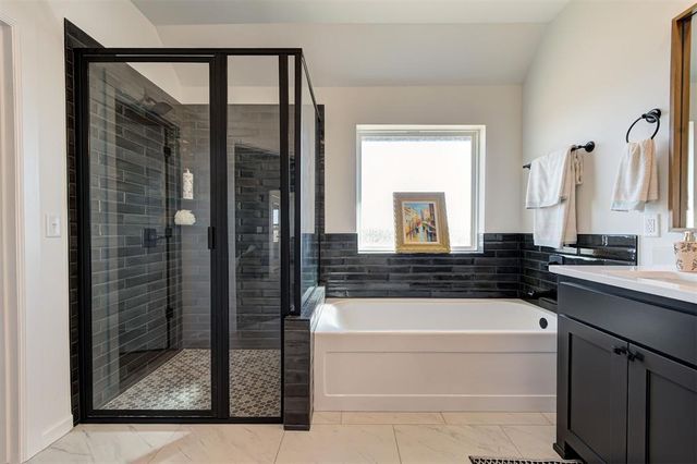 4932 Sand Lily Lane, Edmond, OK 73034