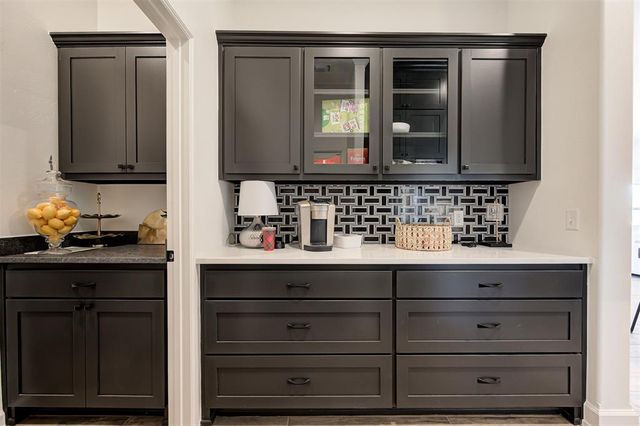 4932 Sand Lily Lane, Edmond, OK 73034