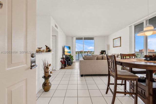 5091 NW 7th St PH-02, Miami, FL 33126