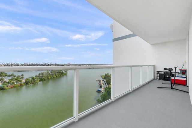 5091 NW 7th St PH-02, Miami, FL 33126