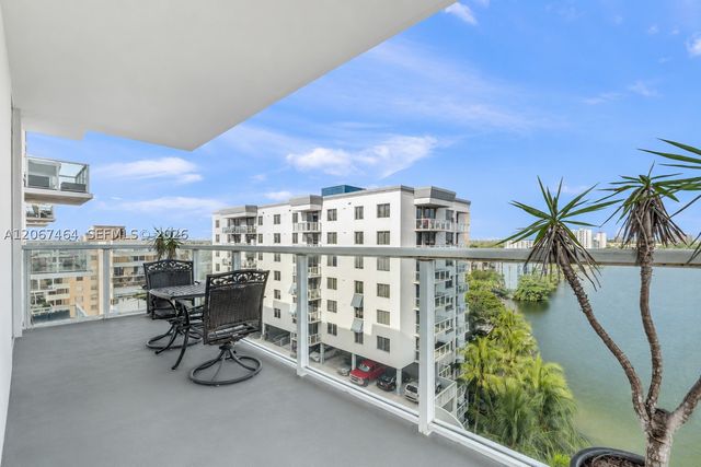 5091 NW 7th St PH-02, Miami, FL 33126