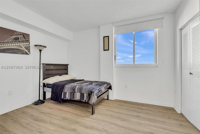 5091 NW 7th St PH-02, Miami, FL 33126