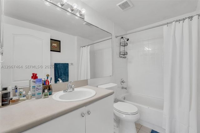 5091 NW 7th St PH-02, Miami, FL 33126