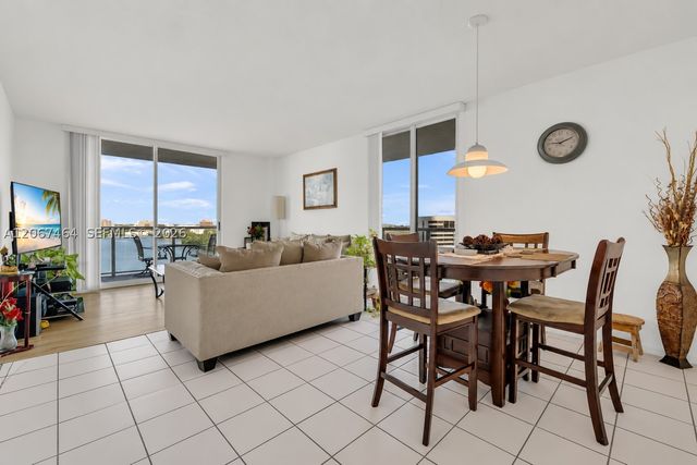 5091 NW 7th St PH-02, Miami, FL 33126