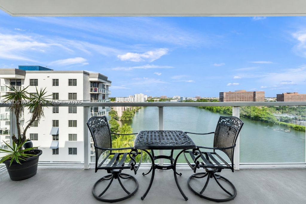 5091 NW 7th St PH-02, Miami, FL 33126