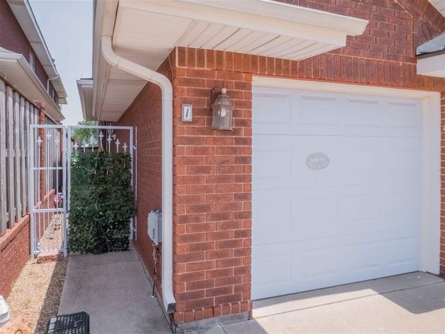 509 NW Fairway Villas Place Unit 1, Lawton, OK 73505
