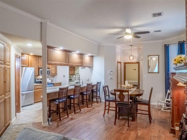509 NW Fairway Villas Place Unit 1, Lawton, OK 73505