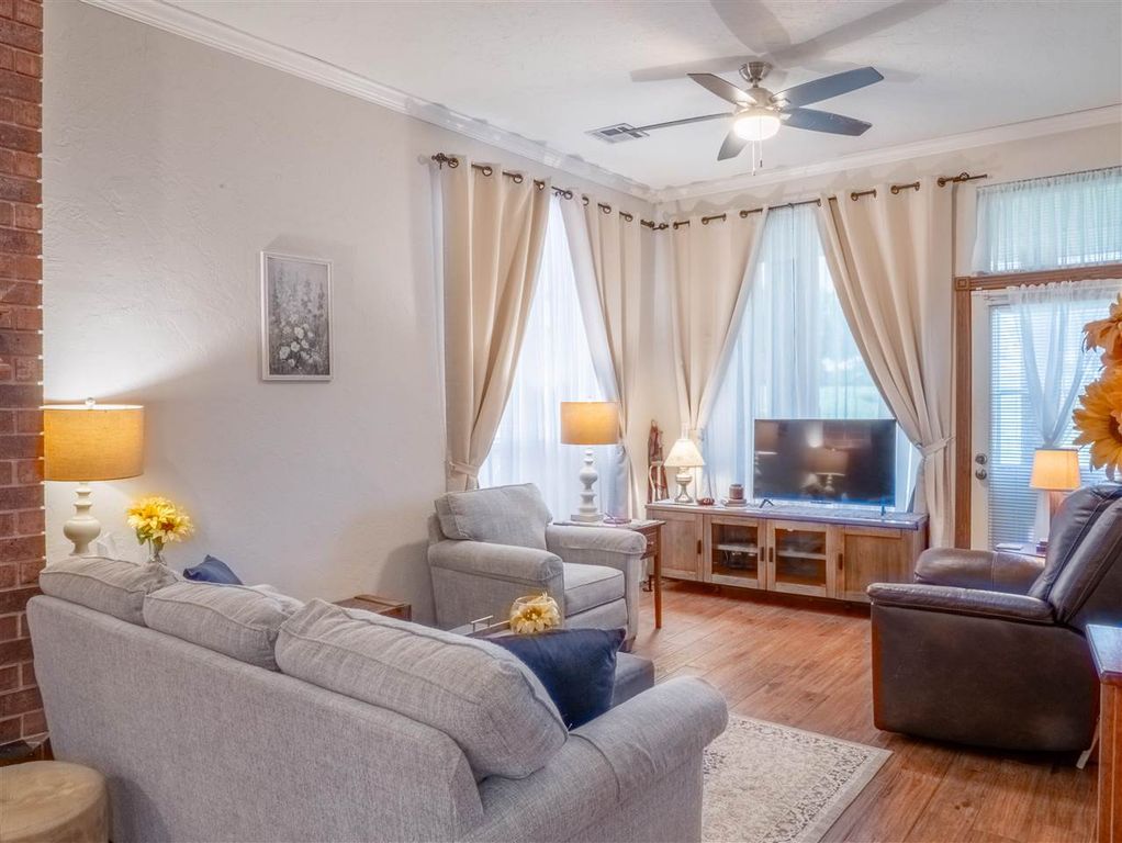 509 NW Fairway Villas Place Unit 1, Lawton, OK 73505