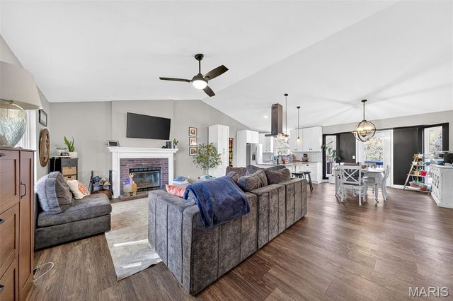 145 Southview Drive, Troy, MO 63379