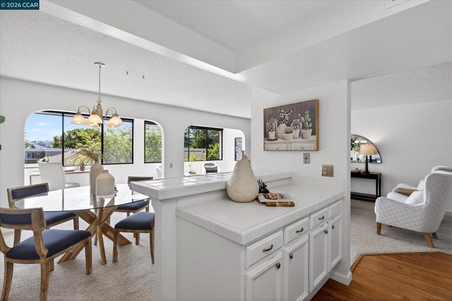 3101 Golden Rain Rd 2, Walnut Creek, CA 94595