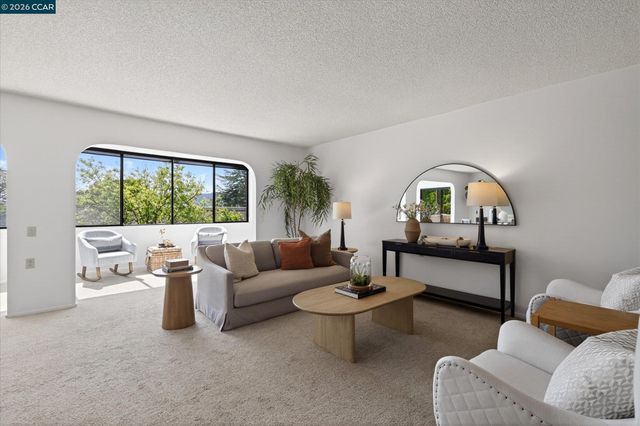 3101 Golden Rain Rd 2, Walnut Creek, CA 94595