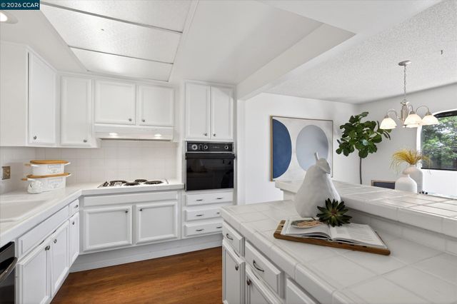 3101 Golden Rain Rd 2, Walnut Creek, CA 94595