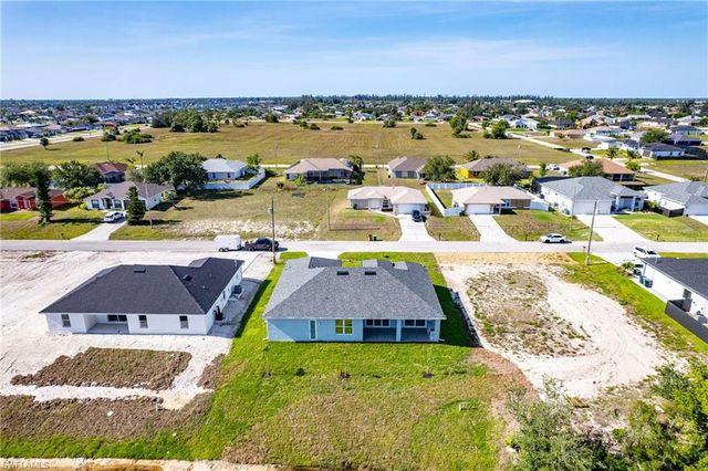 1623 NW 2nd ST, Cape Coral, FL 33993